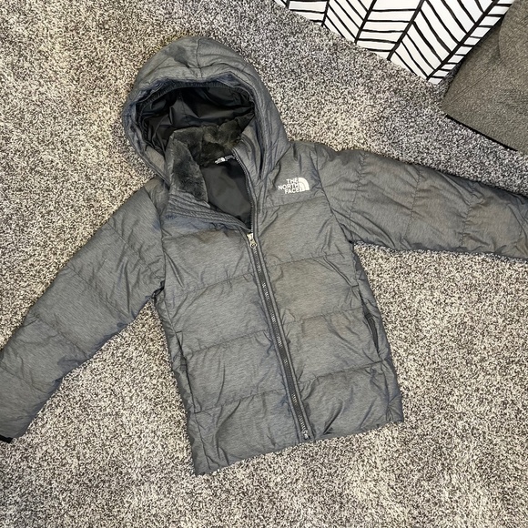 Girls 7/8 (Small) North Face Down Winter Jacket - Picture 1 of 1